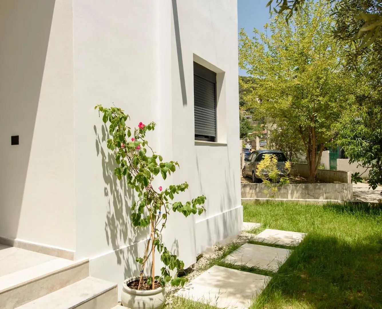 Olivium Rooms Vlorë アパートホテル