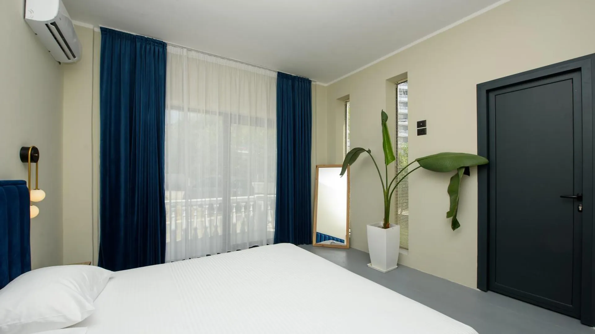 Olivium Rooms Vlorë アパートホテル