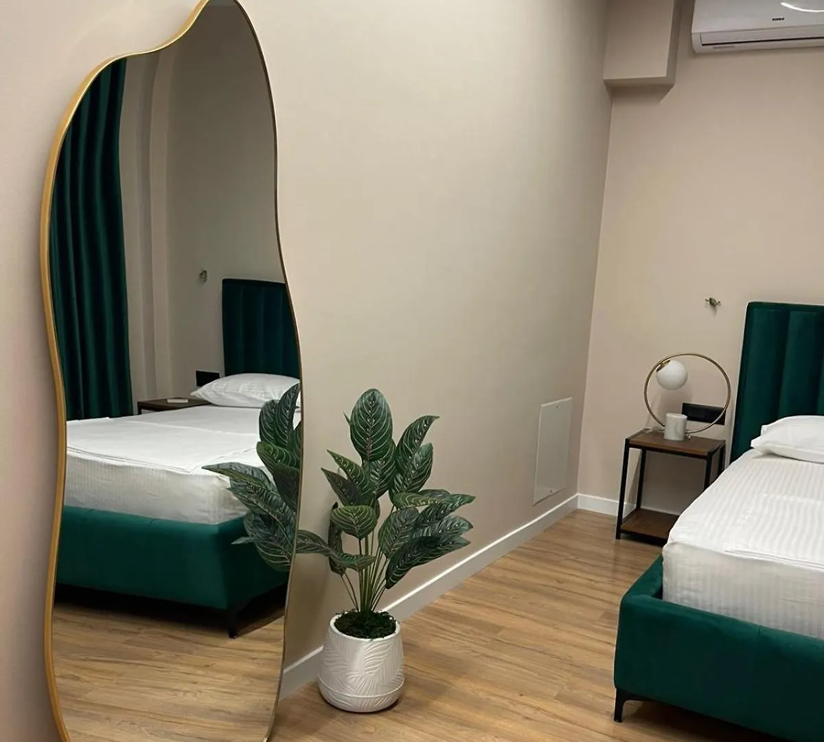 Olivium Rooms Vlorë 0*,  阿尔巴尼亚